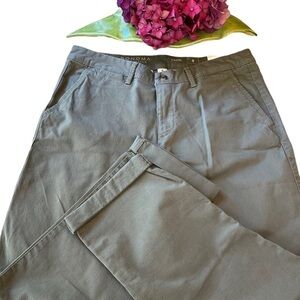 𝅺sonoma Life & Style Capris Mid Rise NWT